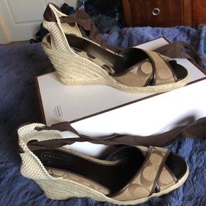 Coach espadrille with ties